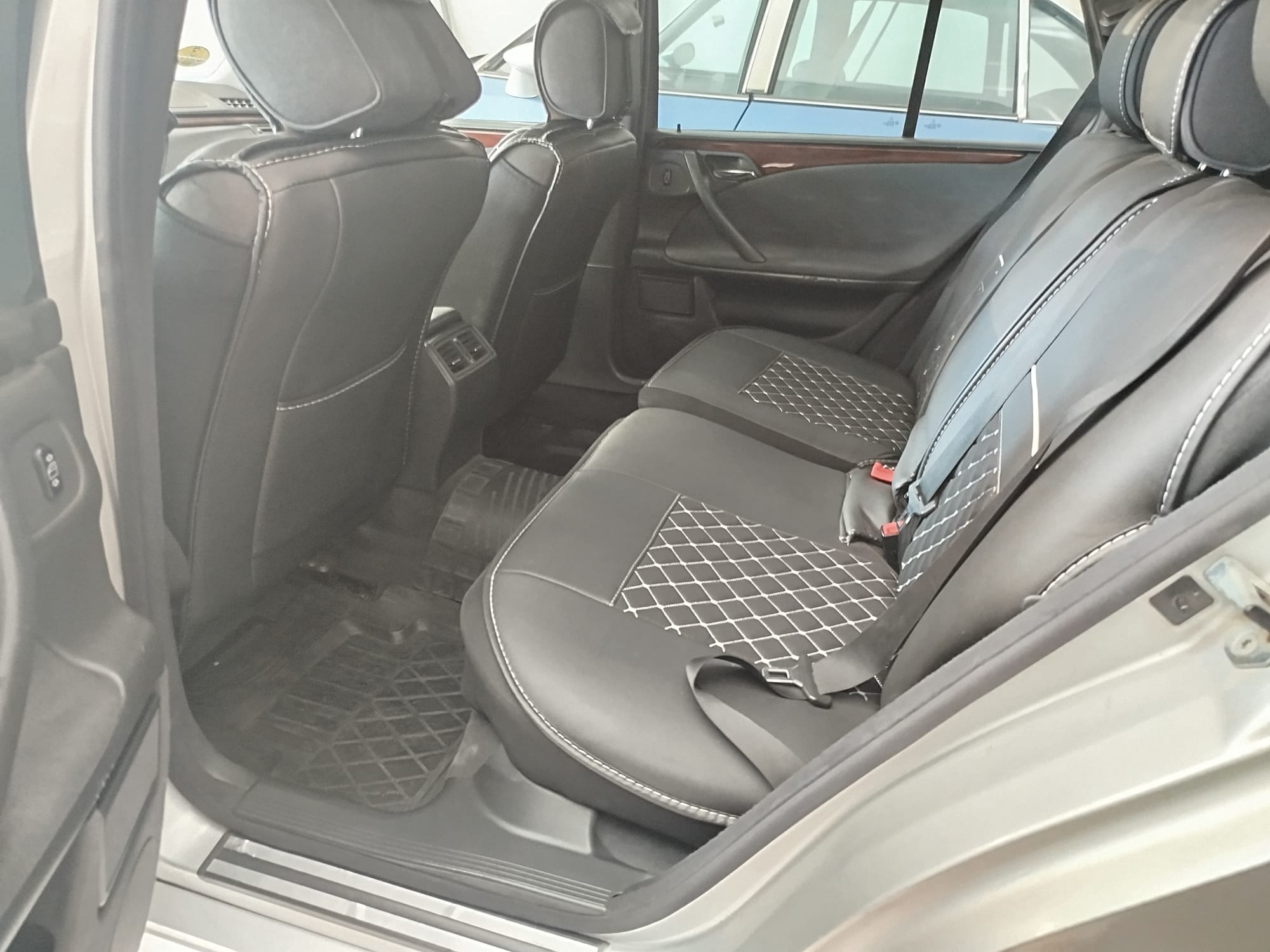 Mercedes-Benz E 220 D - Görsel 10