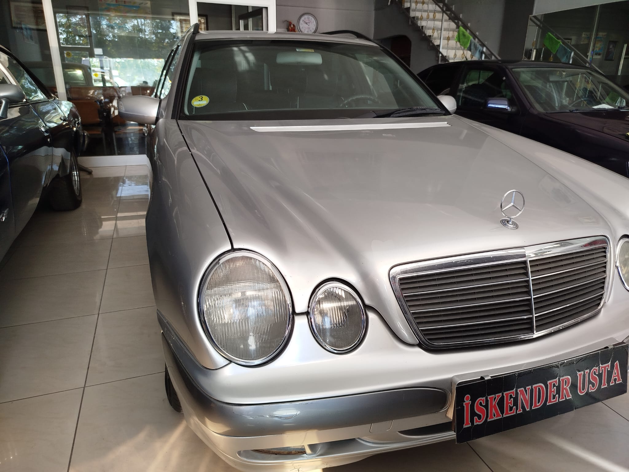 Mercedes-Benz E 220 D - Görsel 2